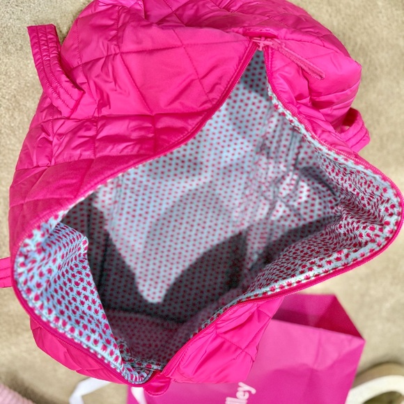 NEW Woman’s Vera Bradley Quilted Large Travel Duffel in Peacock Pink - Picture 3 of 5